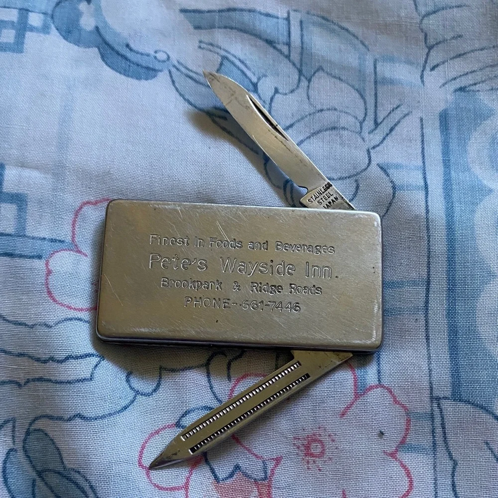 Vintage Metal Advertising Cash Clip- Pete's Wayside Inn - Silver Tone